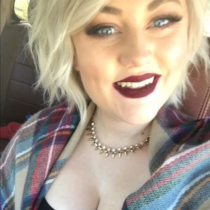 Meet your Posher, Paige